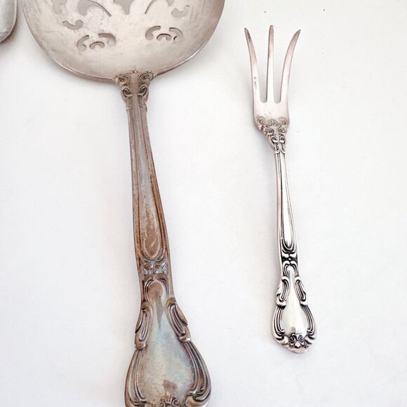 GORHAM STERLING SILVER CHANTILLY SERVING FORK TOMATO SERVER LEMON FORK - Picture 5 of 9
